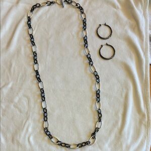 Elegant Graphite and Silver Chain Necklace with Hoop Earrings